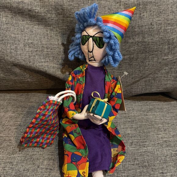 Comic Strip Grumpy XMAS Maxine Holiday Plush Character Hallmark Cards Gift - Picture 3 of 5